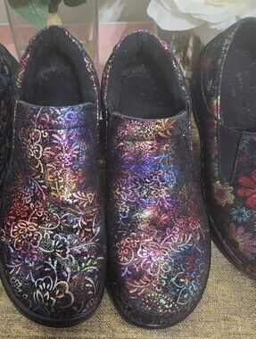 Iridescent Floral Slip-On Clogs SPRING STEPS SIZE 8